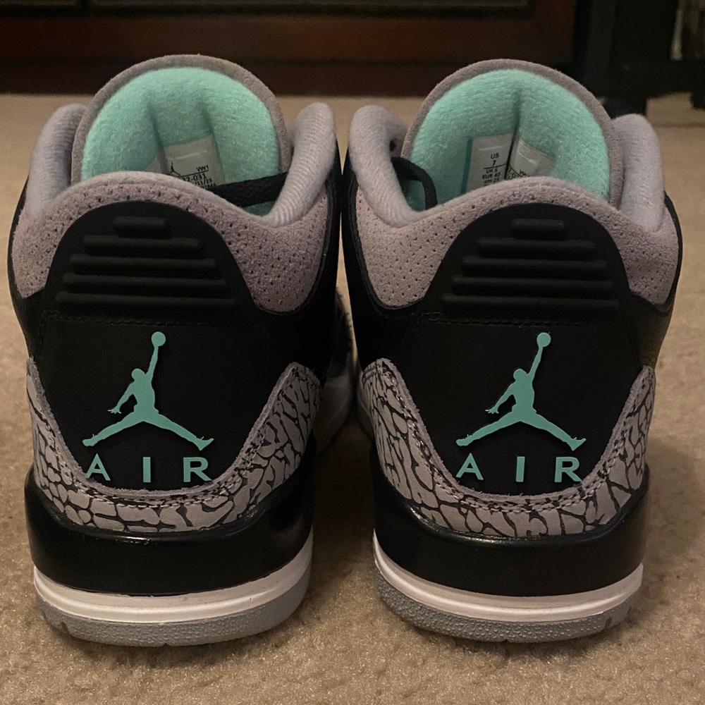 New Jordan 3 size men’s 7